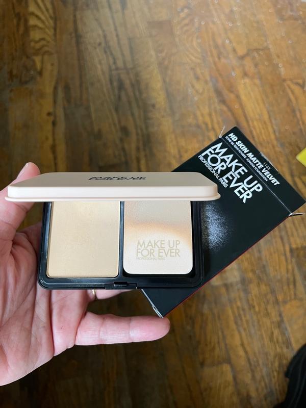 Makeup forever hd skin matte velvet powder foundation in 2n22