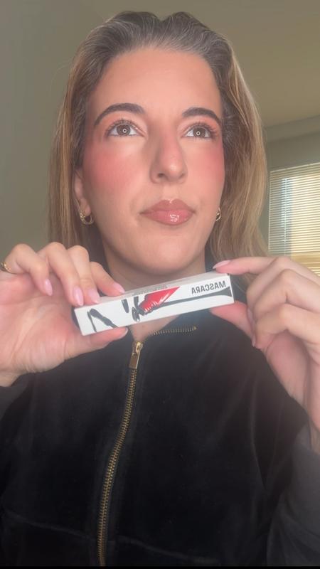 Customer carousel item 6.