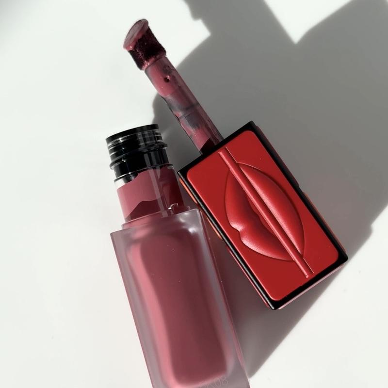 Customer carousel item 6.