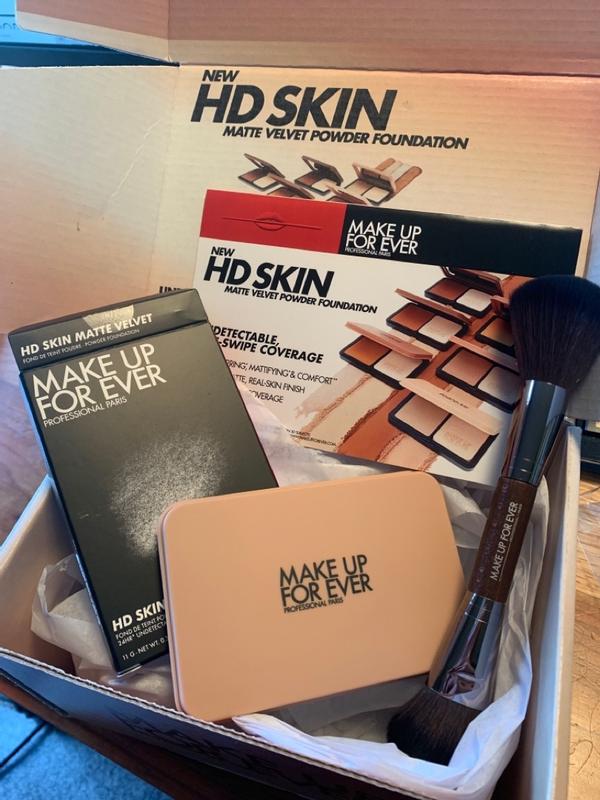 Make Up for Ever HD Skin Matte Velvet Powder Foundation
