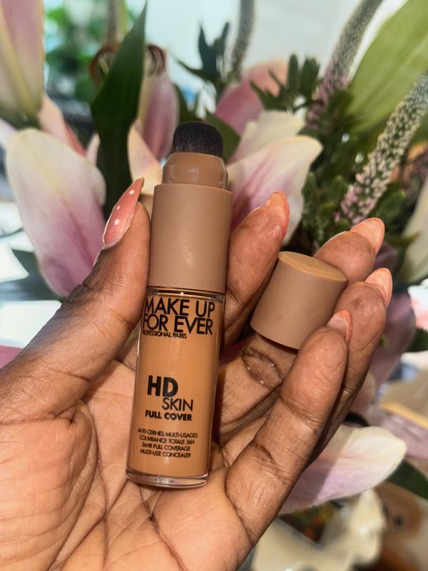 Love the brush applicator option !