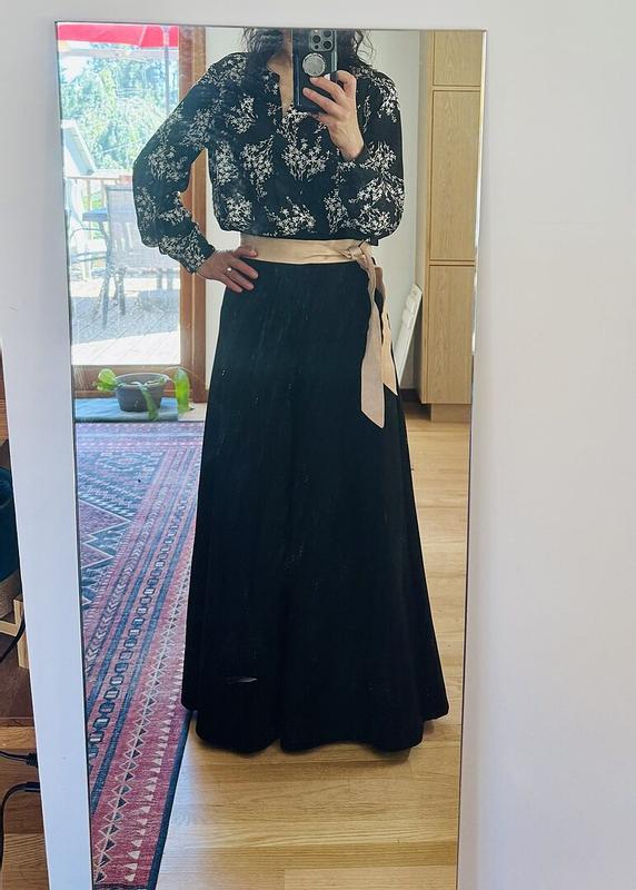 Customer photo for "Beautiful, comfortable and flattering"