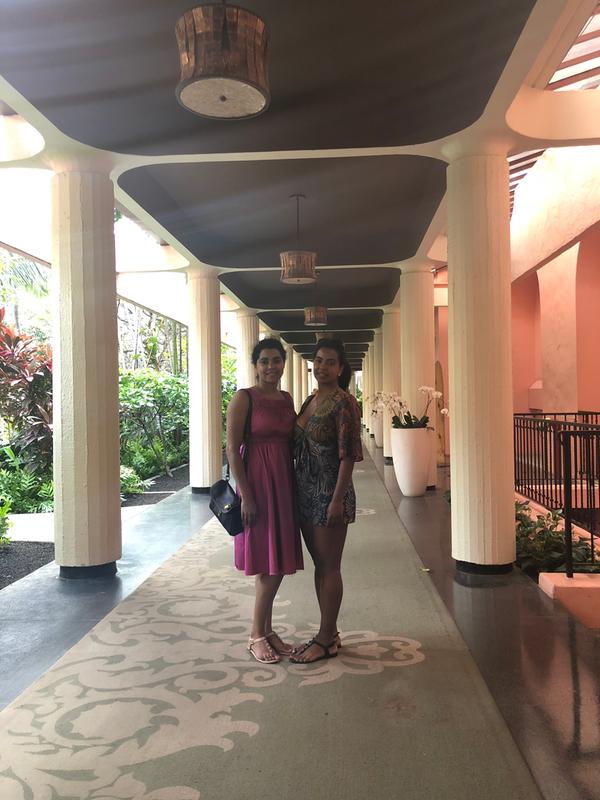 Walking around Hawaii with my new purse and sister!