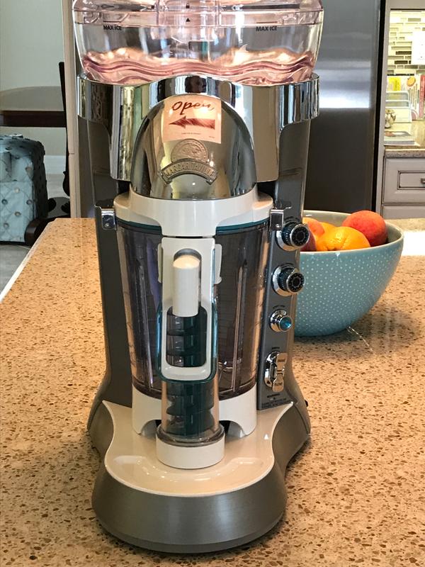 Margaritaville bali frozen concoction maker with self dispenser hotsell