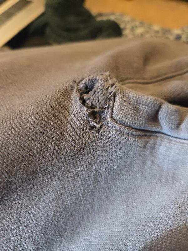 Both pockets poor quality.