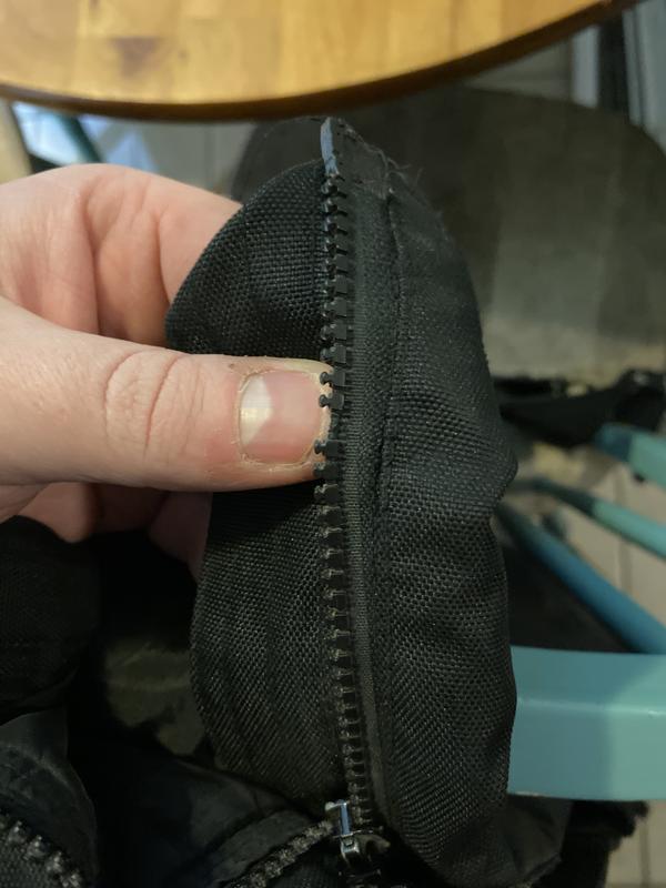Junk zipper