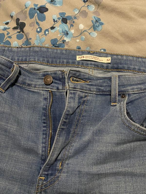 Levi's Women's 725 Heritage High Rise Bootcut Jeans - Medium