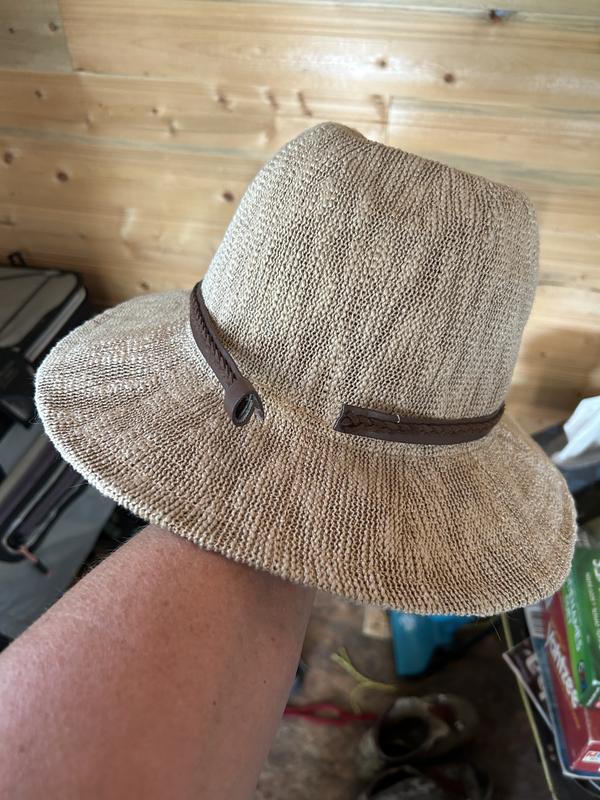 Very cheap craftsmanship on the decorative strap. Looks like it was held together with a small dap of hot glue. Seriously?!?! I expected much better from Mark’s.