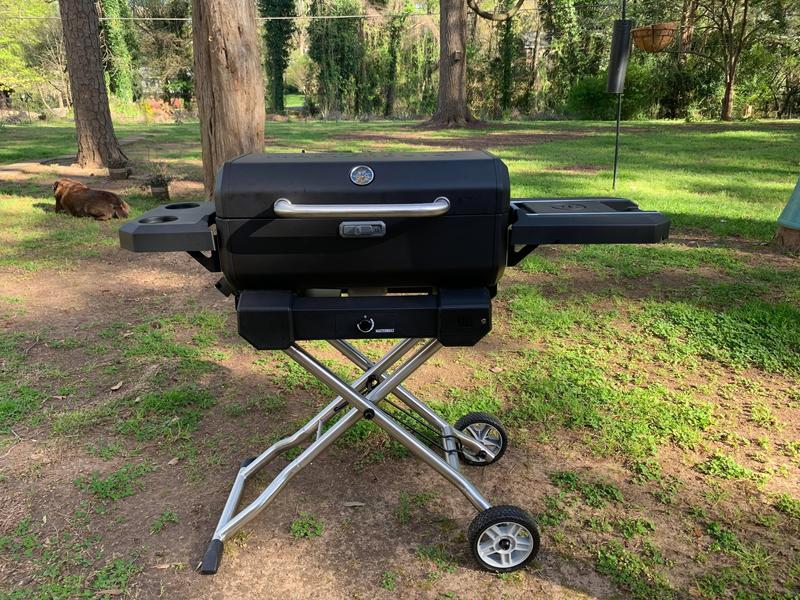 Masterbuilt 200-Sq in Black, Analog Temperature Control Smoker and Portable  Charcoal Grill in the Portable Grills department at