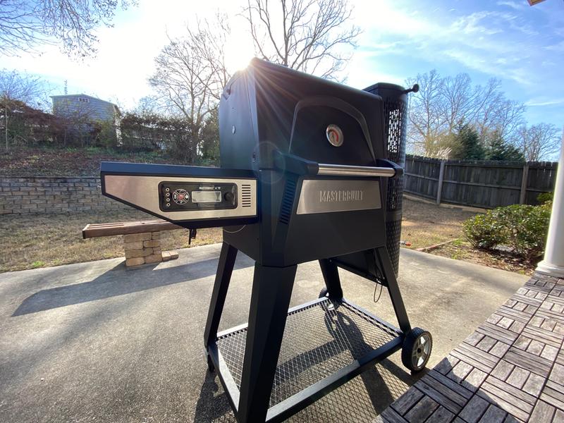 Masterbuilt Gravity Series 560 Digital Charcoal Smoker Review