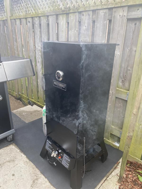 Masterbuilt in Black Gas Smoker at