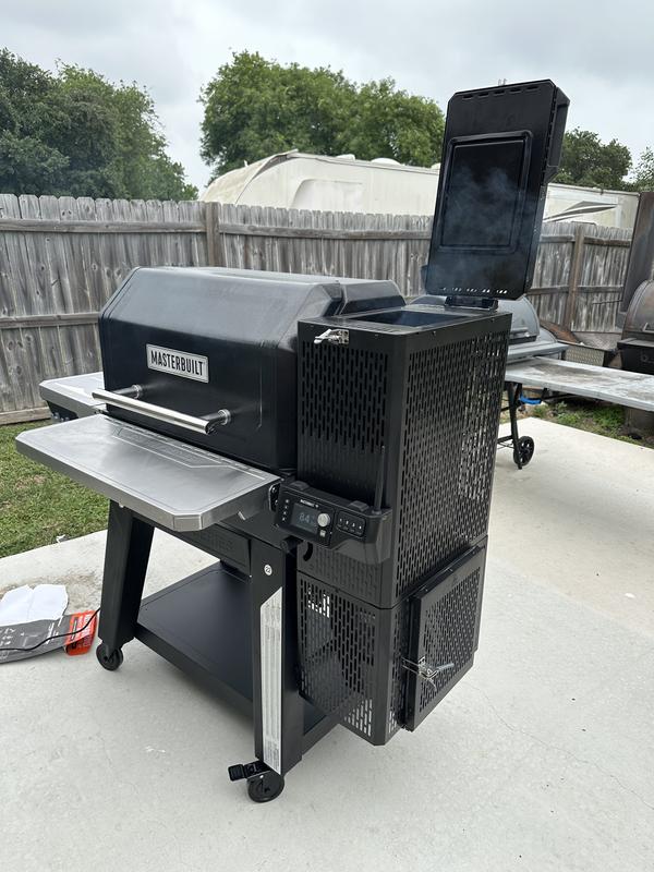 Masterbuilt Gravity Series® XT Digital Charcoal Grill Smoker
