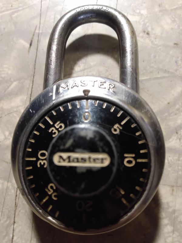 Master Lock 1520D: cadenas Pro Sport à combinaison programmable, anse large