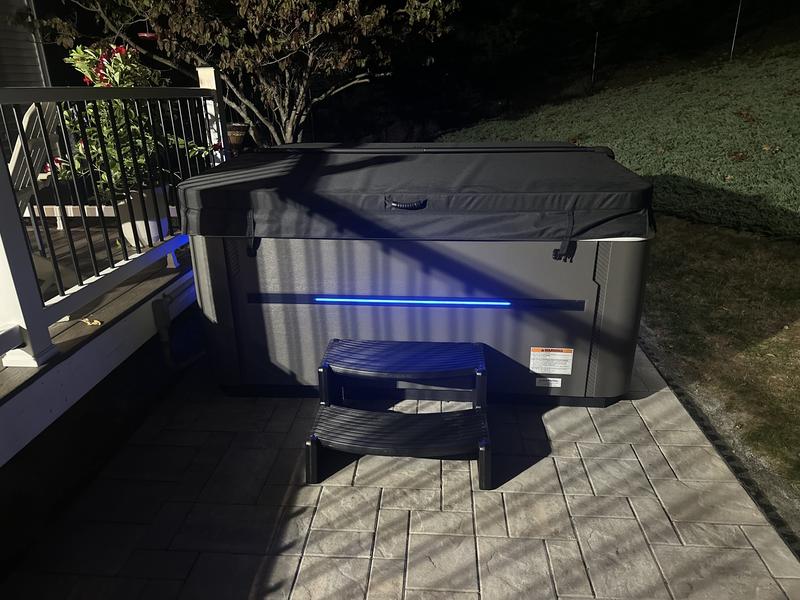 TS 7.2 Hot Tub Model from Twilight Spas