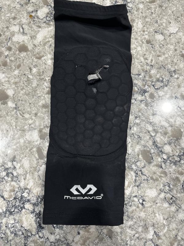 McDavid Knee HEX Tech Black Padded Protective Compression Sleeve, Pair,  Small/Medium