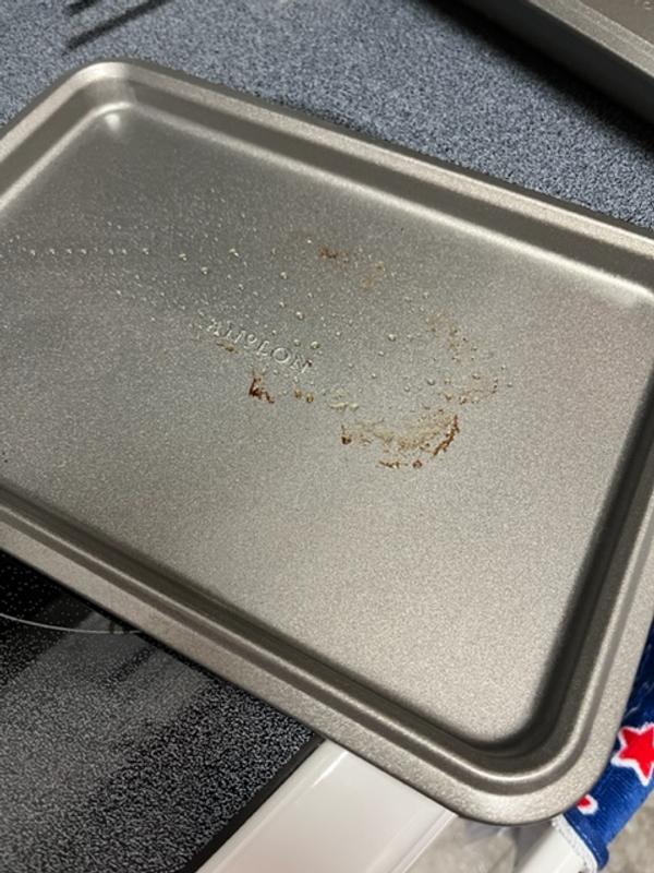 Easy clean up (this was before cleaning, but you can see not much stuck to it)