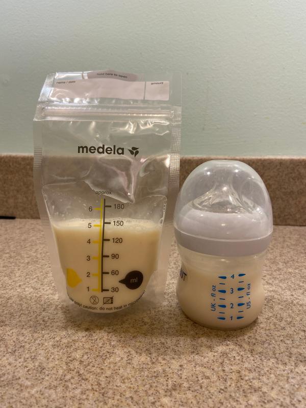 Medela Breast Pump and Milk Storage Bags for Sale in Las Vegas