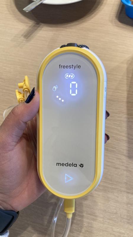 Medela Freestyle Hands-Free Double Electric Breast Pump – Mamas & Papas IE