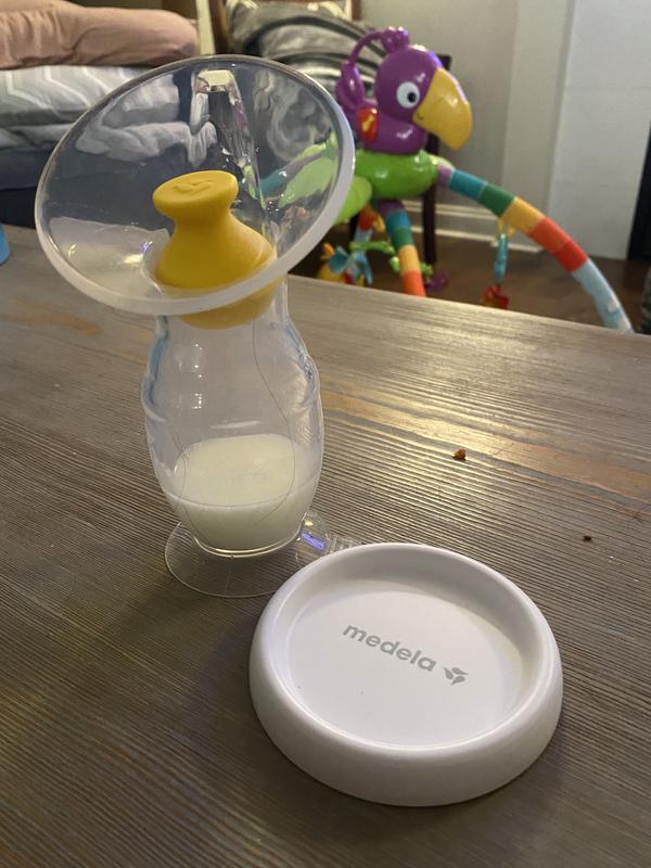 Medela Silicone Breast Milk Collector Double Leak Proof, Lanyard - 3.4 fl  oz