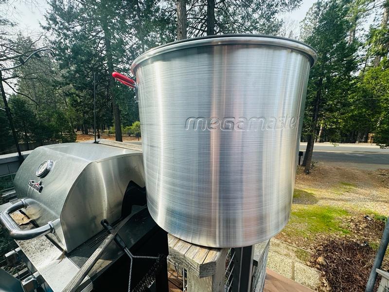 80 QT ALUMINUM POT WITH STRAINER BASKET