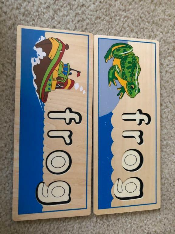 Pic on the bottom is a boat, It says frog