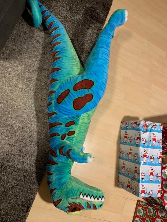 It won't stand up, it's totally defective