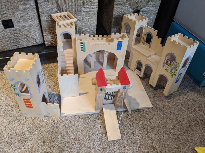 melissa and doug castle