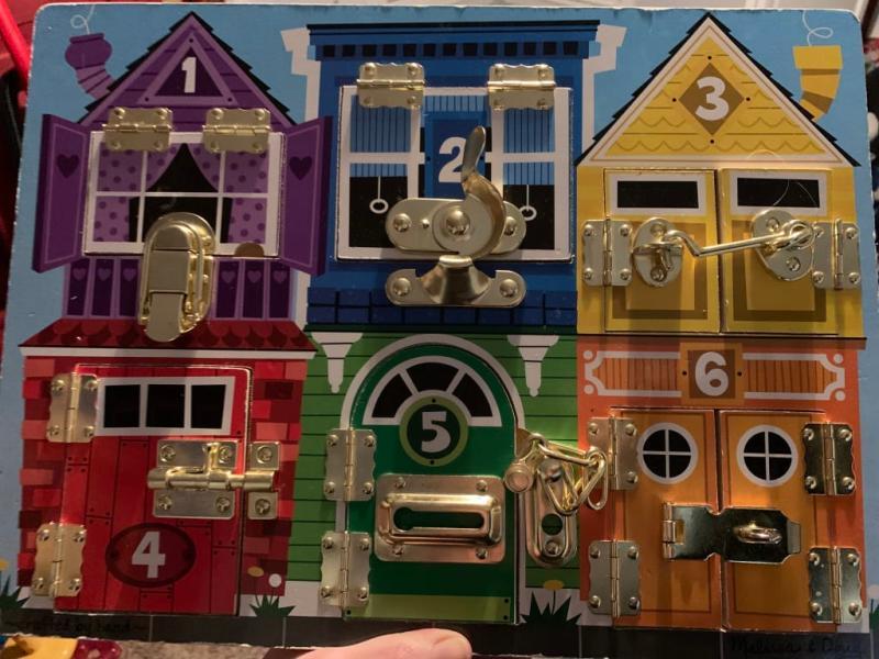 Locks puzzle doesn't fit in this rack without force.