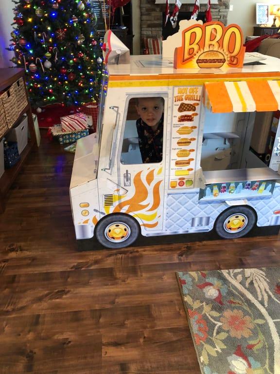 melissa and doug cardboard food truck