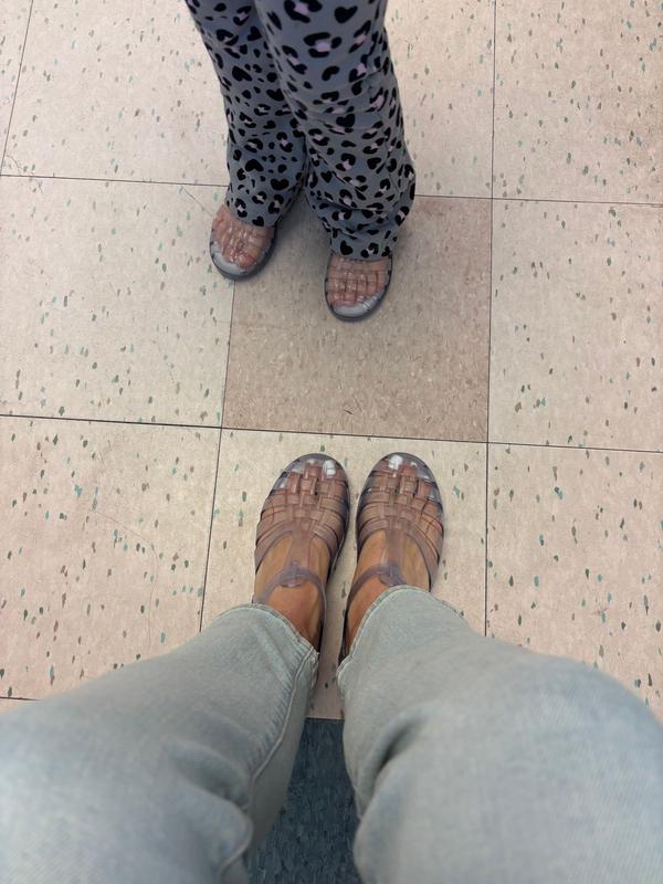 Review Thumbnail Image 0 384369776