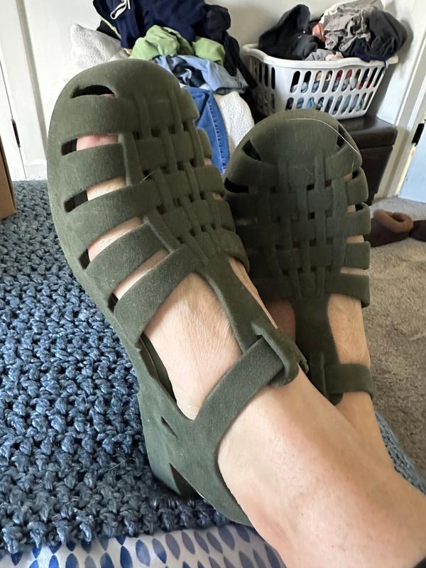 Review Thumbnail Image 0 345607479