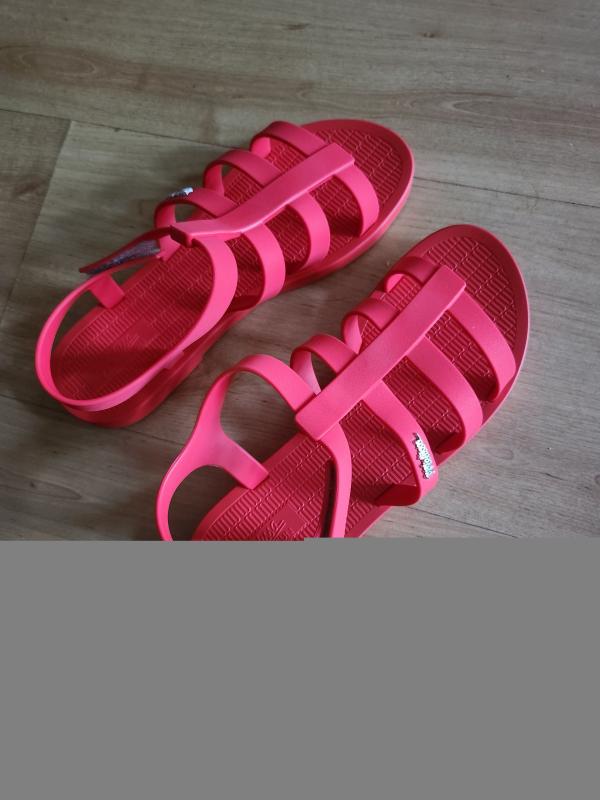 Review Thumbnail Image 0 340790768