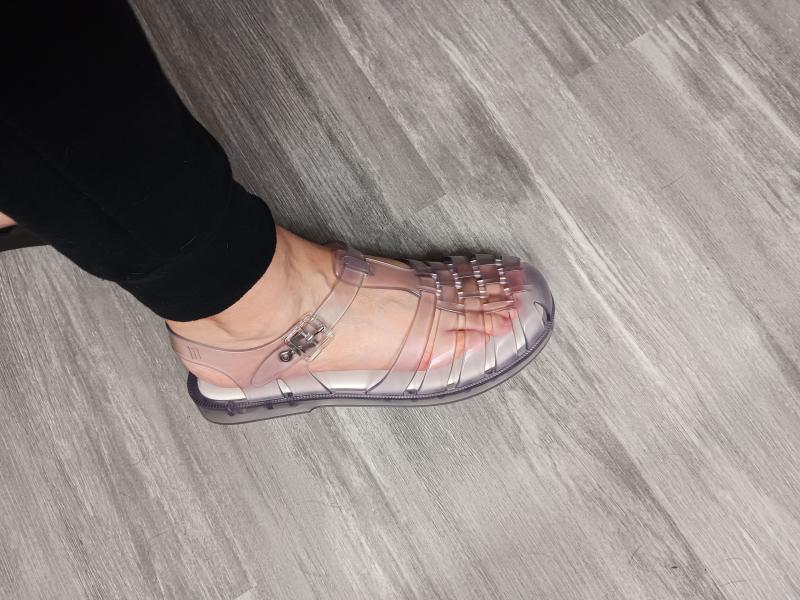 Possession jelly shoe in clear