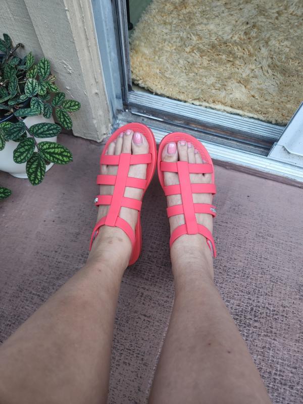 Review Thumbnail Image 1 340790768