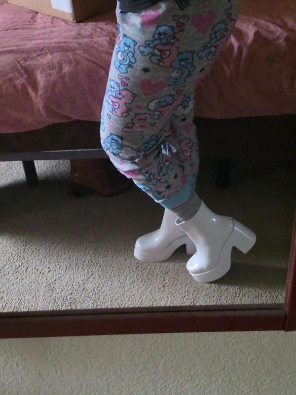 Review Thumbnail Image 2 375290116