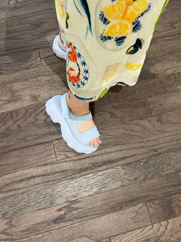 Review Thumbnail Image 0 351779130