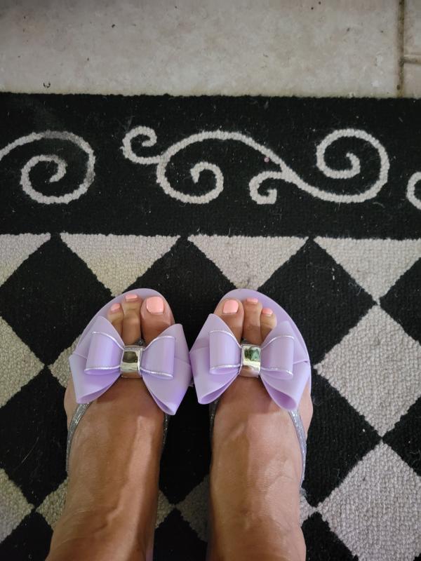 Customer photo for "Cute bow sandals"