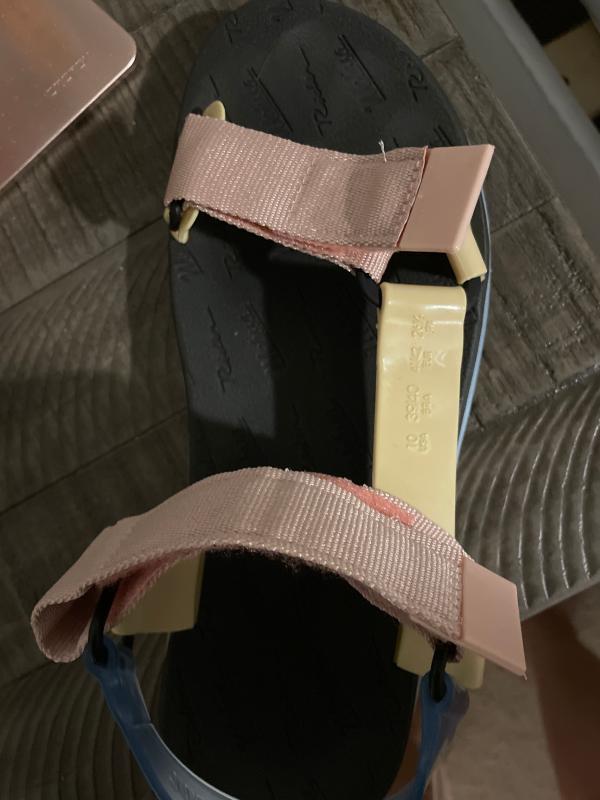 Customer photo for "Size on the outside of shoe"
