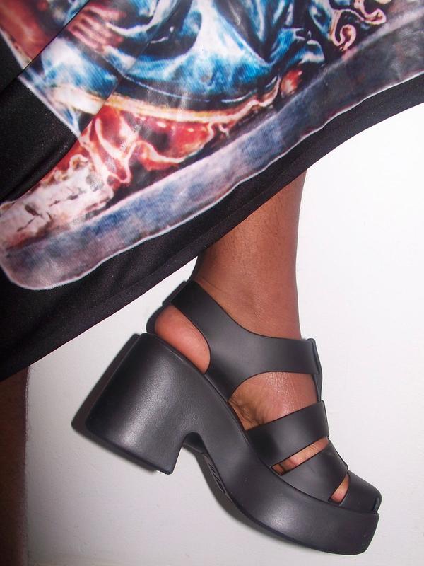 Review Thumbnail Image 0 369160737