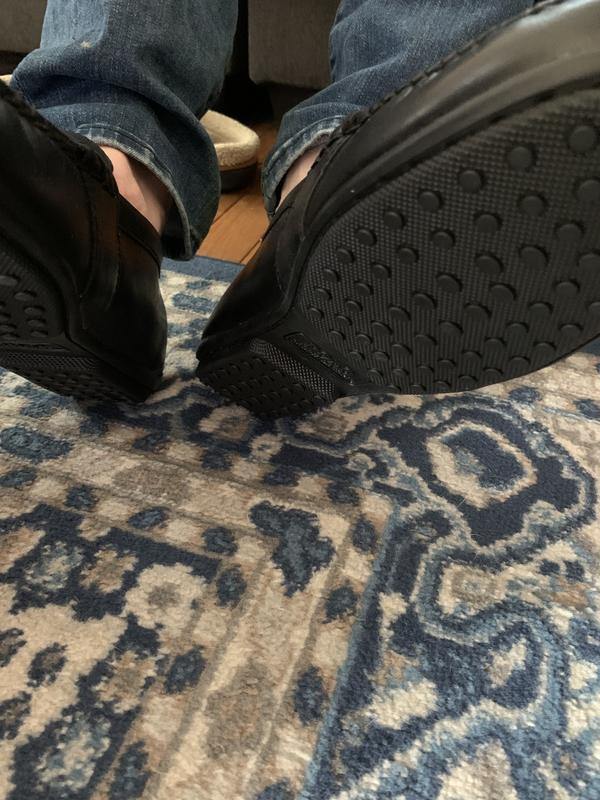 Rubberized grippers on bottom