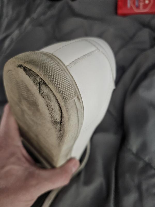 Awearness Kenneth Cole Pebble Grain Sneakers, White  display picture 3
