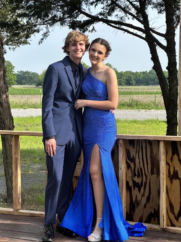 Blue prom deals suit