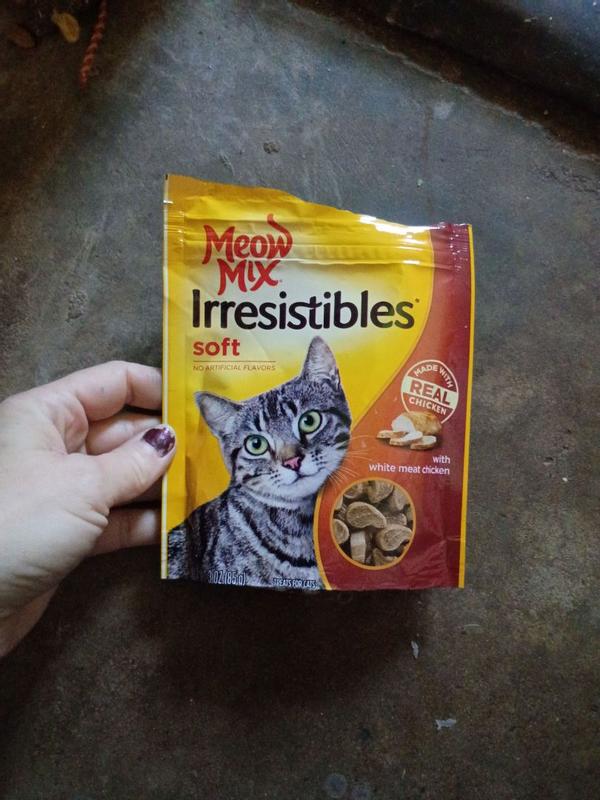 Meow Mix 12 oz Irresistibles Chicken Soft Cat Treats - 2927499049
