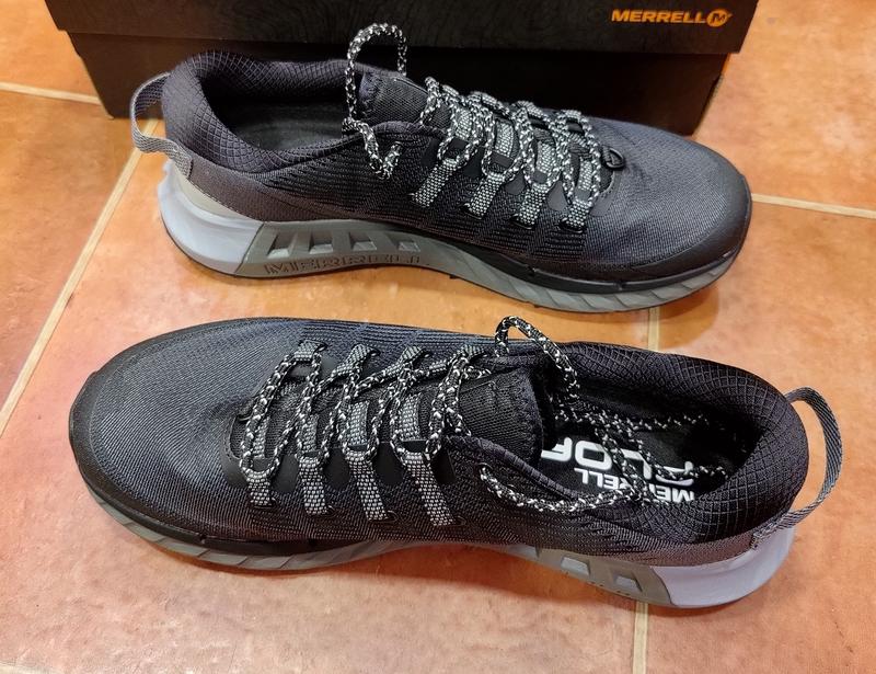 MERRELL AGILITY PEAK FLEX 4: ULTRA TRAIL SHOE, WITH VIBRAM MEGAGRIP SOLE. 