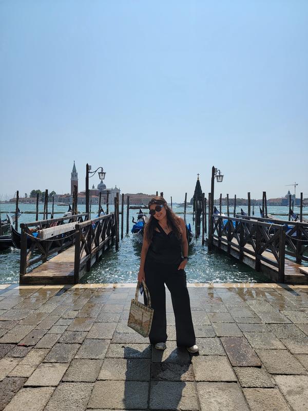 Customer photo for "Perfect for walking Europe and for tired feet."