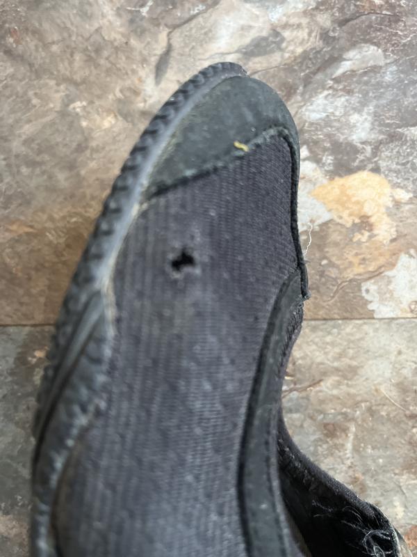 Customer photo for "Destined for the trash after a few months of wear"