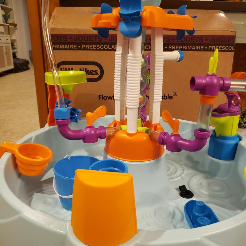 Little tikes flowin hot sale fun water table