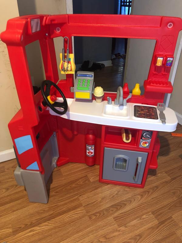 Little Tikes Little Tikes 2 in 1 Food Truck Role Play at Lowes