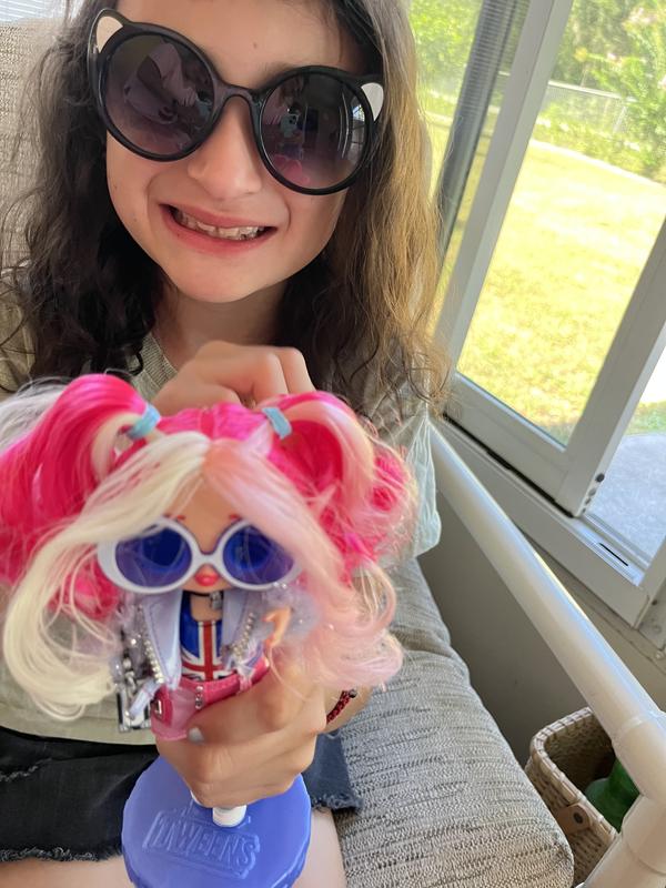 On point fashionista!