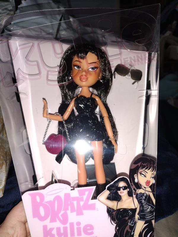 Bratz x Kylie Jenner Day Fashion Doll – L.O.L. Surprise